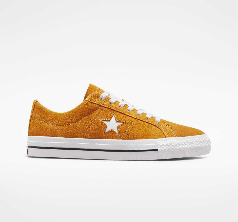 Giày Converse One Star Pro Cổ Thấp Nam Vàng