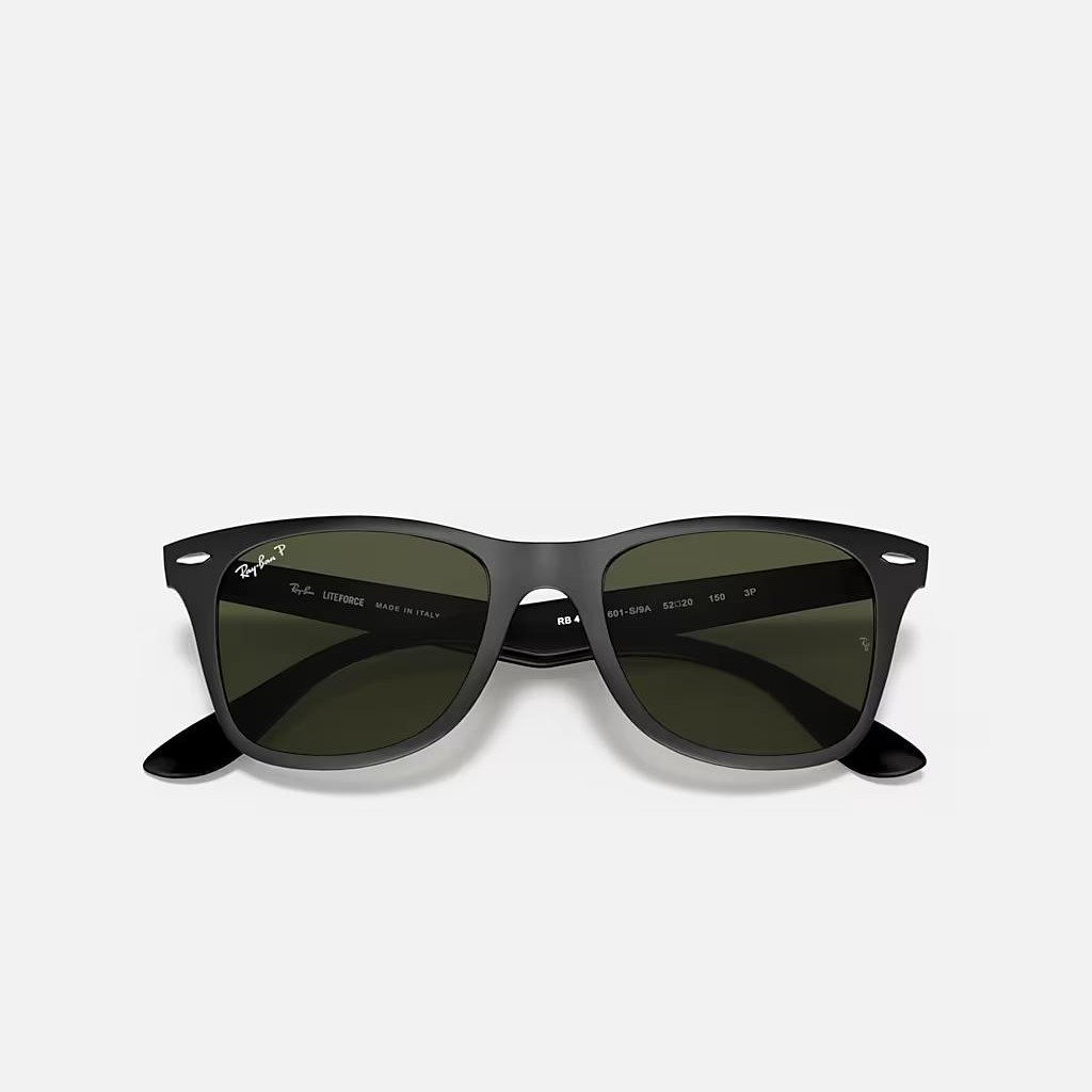 Kính Ray-Ban Wayfarer Liteforce Đen Nhám Xanh Lá