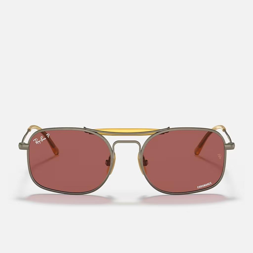 Kính Ray-Ban Rb8062 Titanium Polarized Vàng Tím