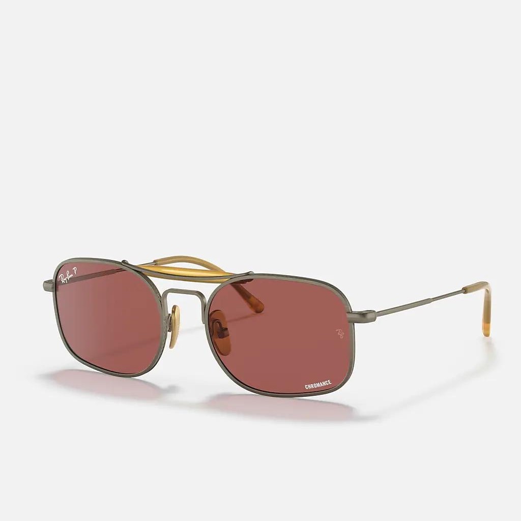 Kính Ray-Ban Rb8062 Titanium Polarized Vàng Tím