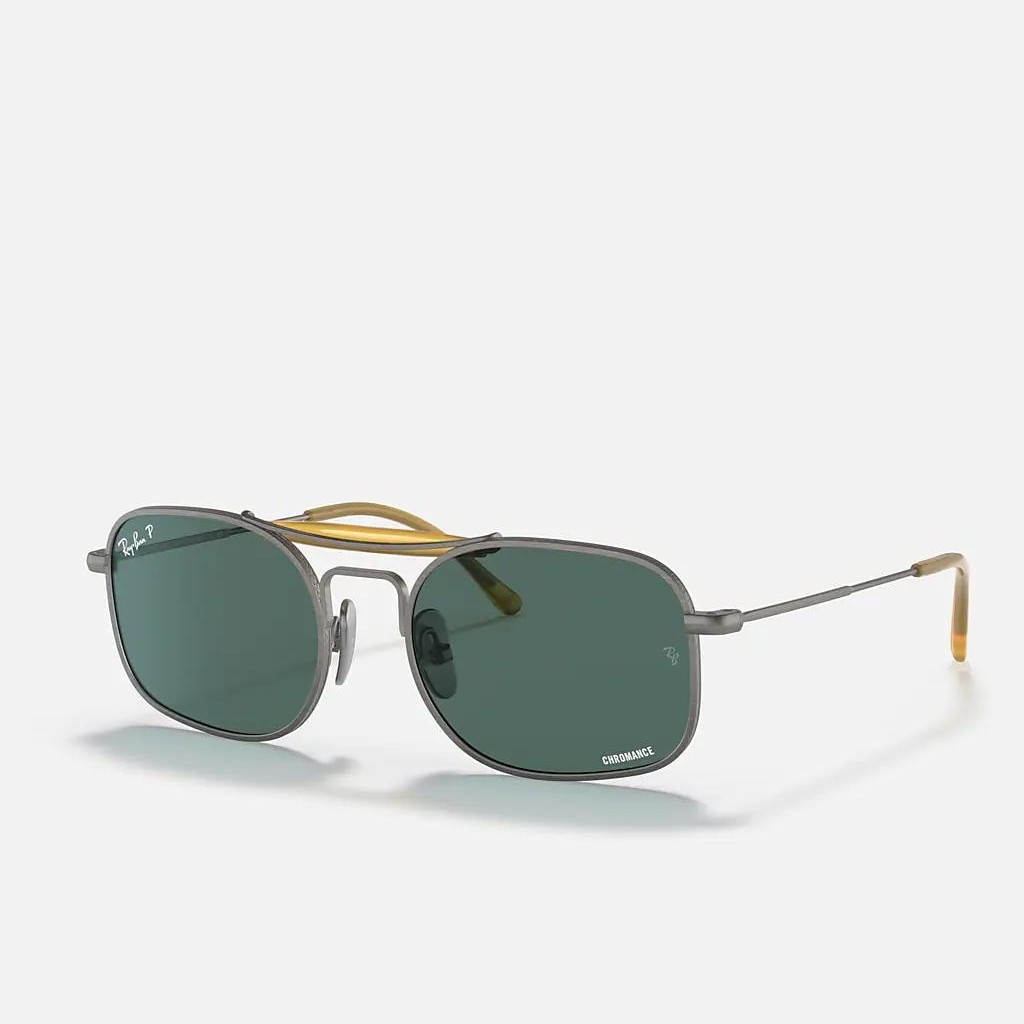 Kính Ray-Ban Rb8062 Titanium Polarized Xám Xanh Dương Sáng