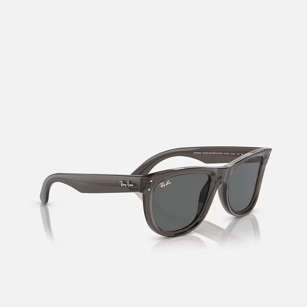 Kính Ray-Ban Wayfarer Reverse Xám Đậm