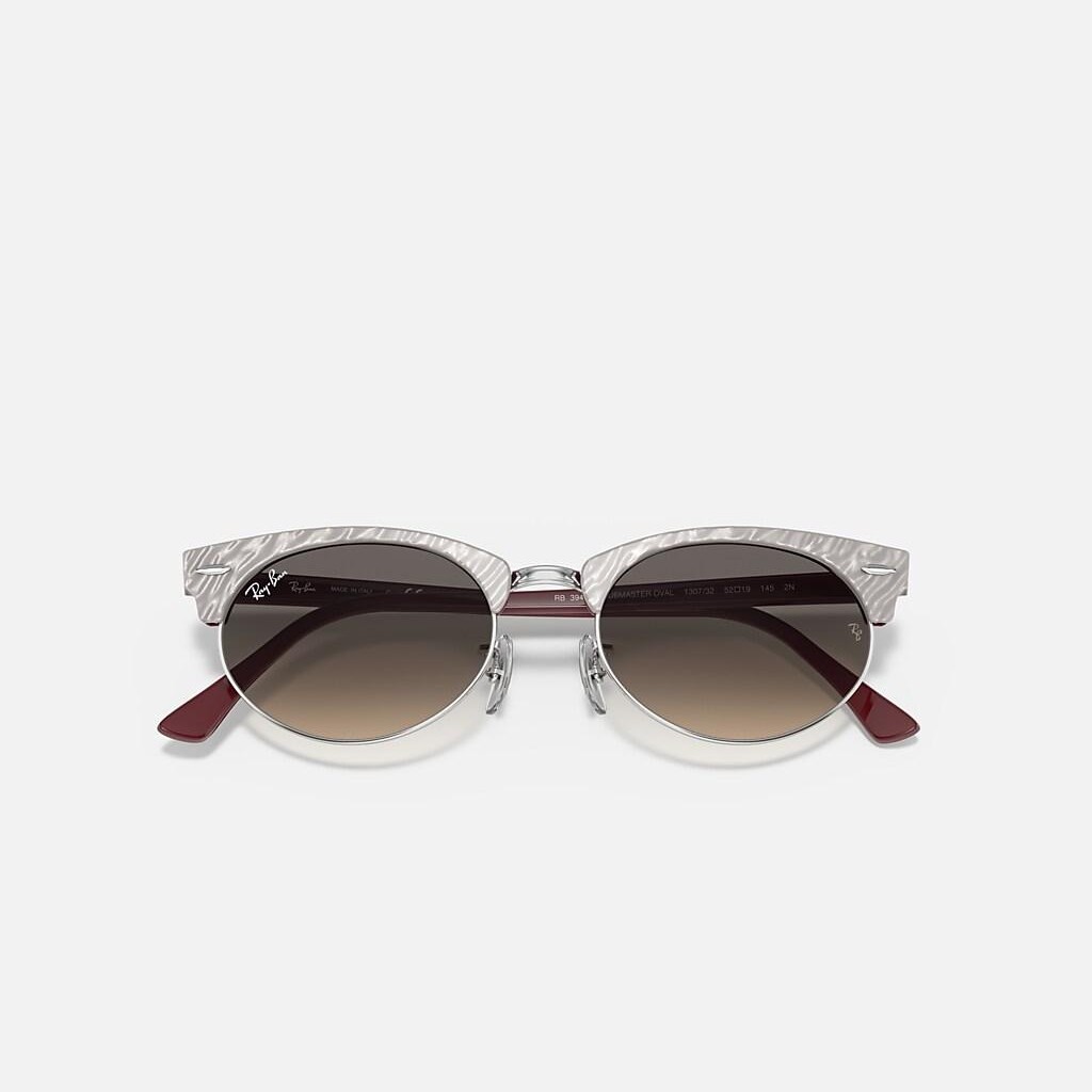 Kính Ray-Ban Clubmaster Oval Xám Sáng