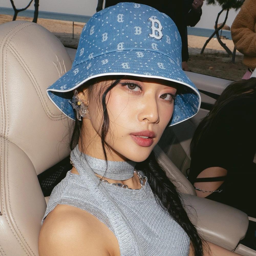 Nón MLB Denim Dia Monogram Bucket Hat Boston Red Sox L.Sky Blue Chữ