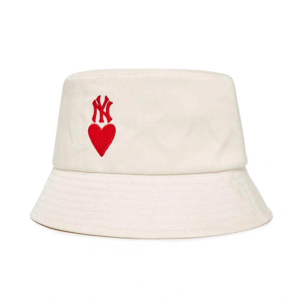 Nón MLB Heart Bucket Hat New York Yankees Ivory Trắng NY Tim