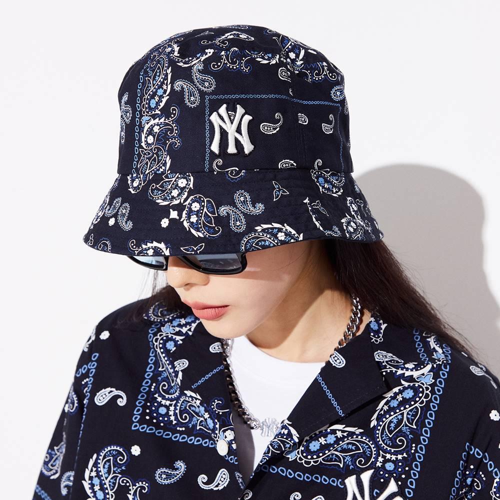 Nón MLB Paisley Bucket Hat New York Yankees D.Navy Kiểu 