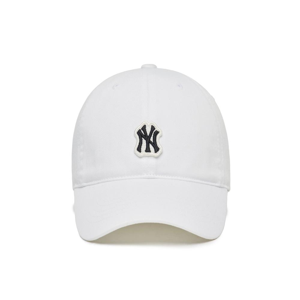 Nón MLB Basic Wappen Ball Cap New York Yankees Trắng