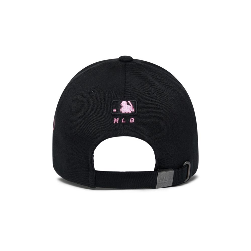 Nón MLB Diamond Stamp Ball Cap New York Yankees Đen Chữ Hồng