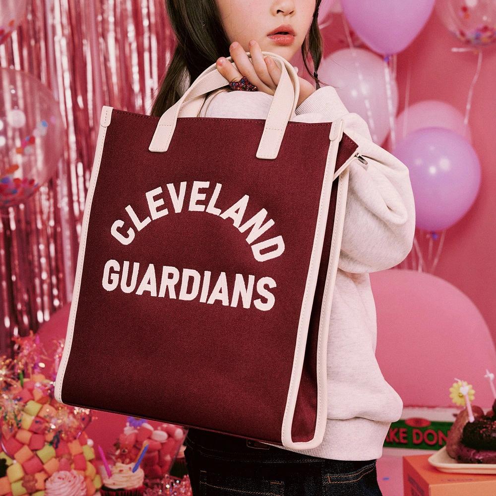 Túi MLB [KIDS] Basic Varsity Tote Bag Cleveland Guardians Đỏ Rượu