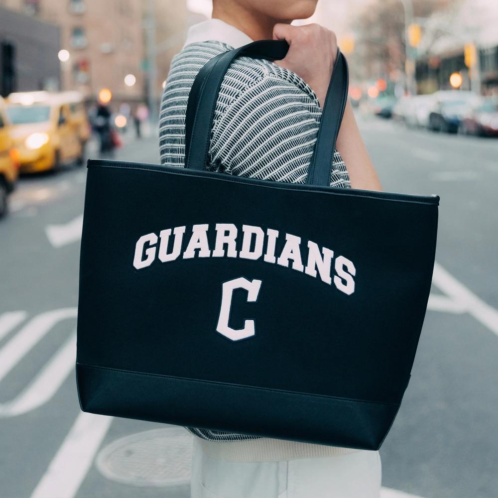 Túi MLB Varsity Basic Canvas Large Shopping Bag Cleveland Guardians Đen