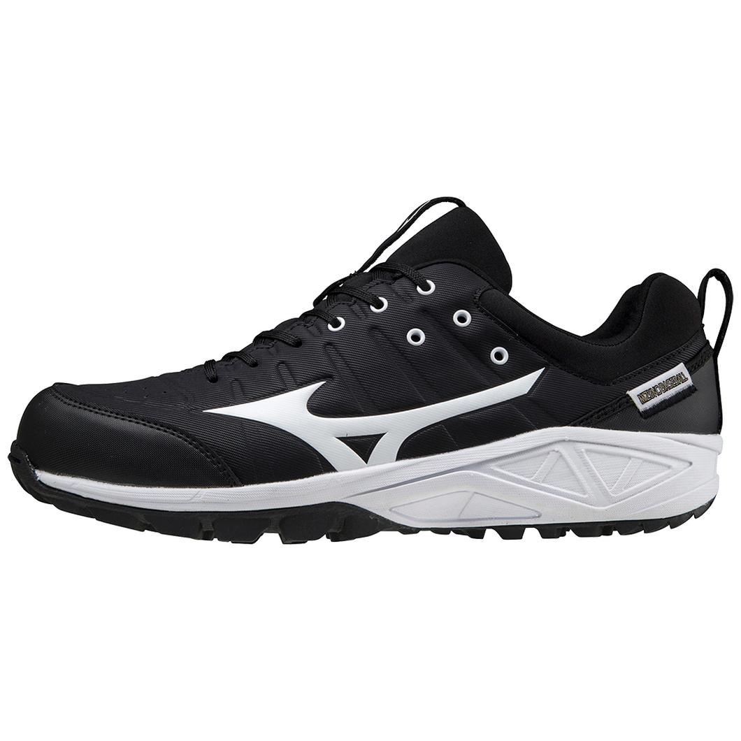 Giày Mizuno Ambition 2 All Surface Low Turf Shoe Nam Đen Trắng