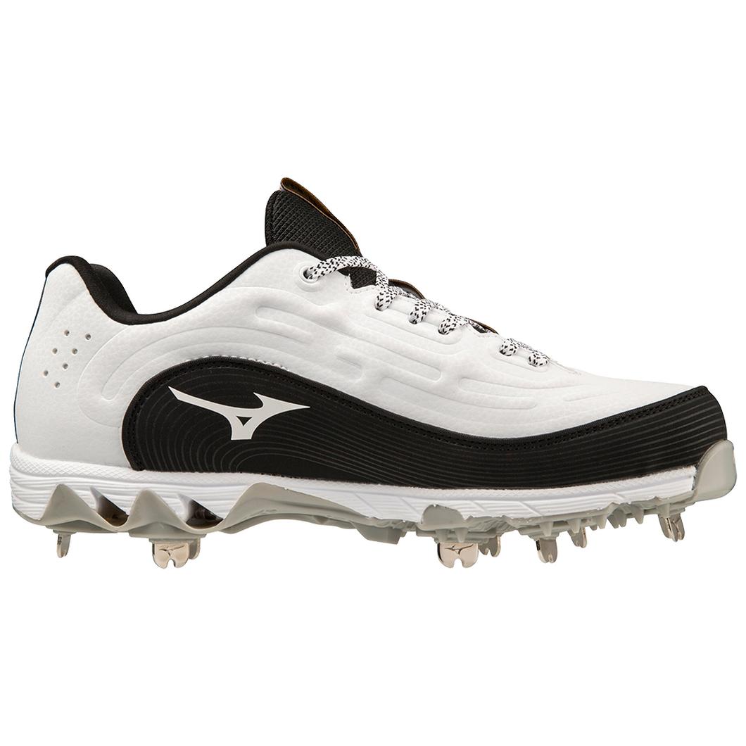 Giày Mizuno 9-Spike Swift 8 Low Metal Softball Cleat Nữ Trắng Đen