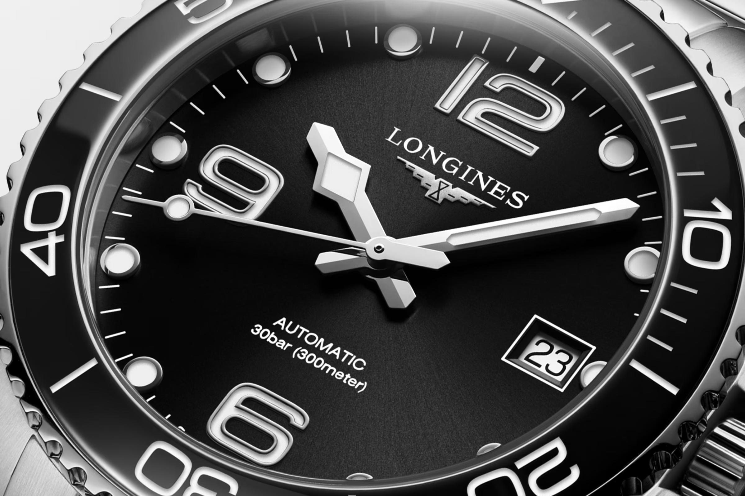 Đồng Hồ Longines Hydroconquest Nam 39mm Đen Bạc