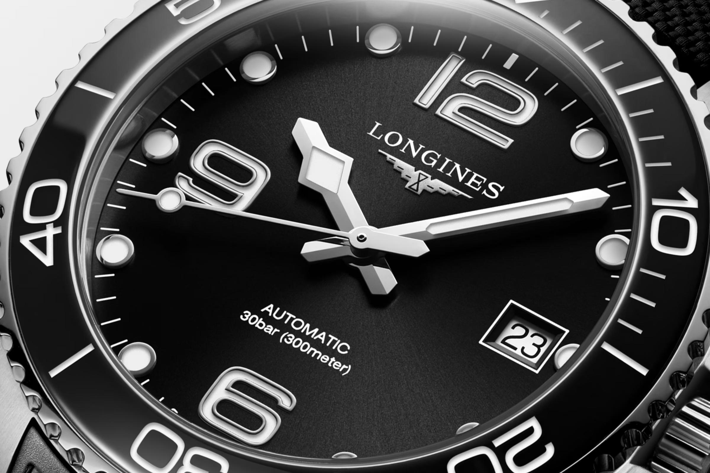 Đồng Hồ Longines Hydroconquest Nam 39mm Đen