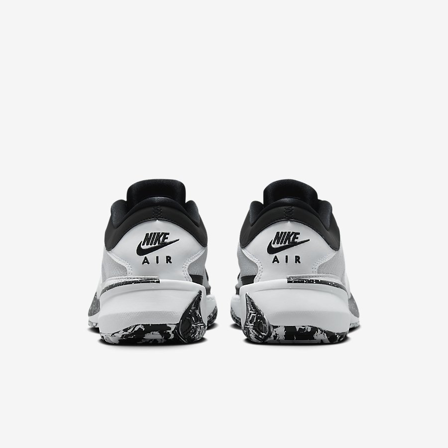 Giày Nike Freak 5 Nữ Trắng Đen