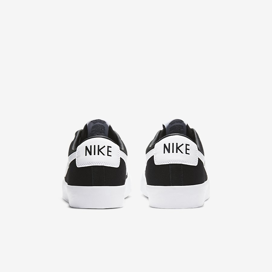 Giày Nike SB Zoom Blazer Low Pro GT Nữ Đen Trắng 