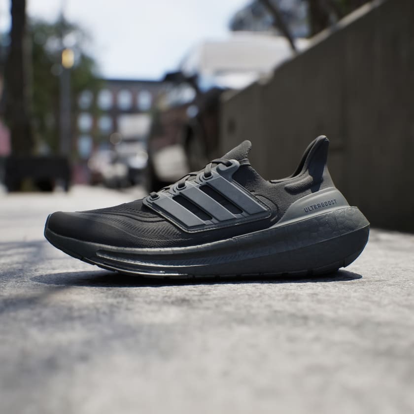 Giày Adidas Ultraboost Light Nam Đen 