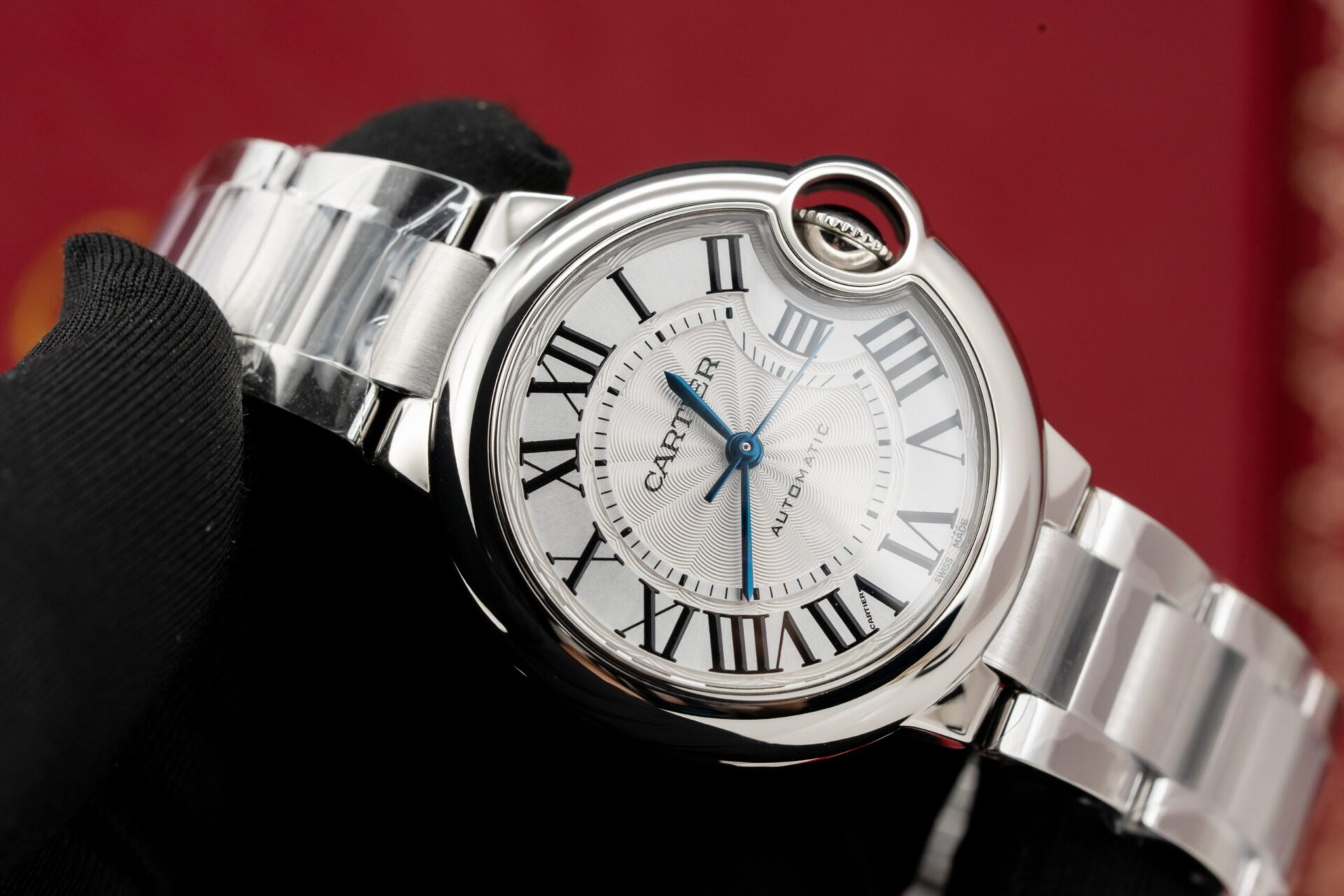 Đồng Hồ Cartier: Biểu Tượng Đẳng Cấp và Thời Thượng