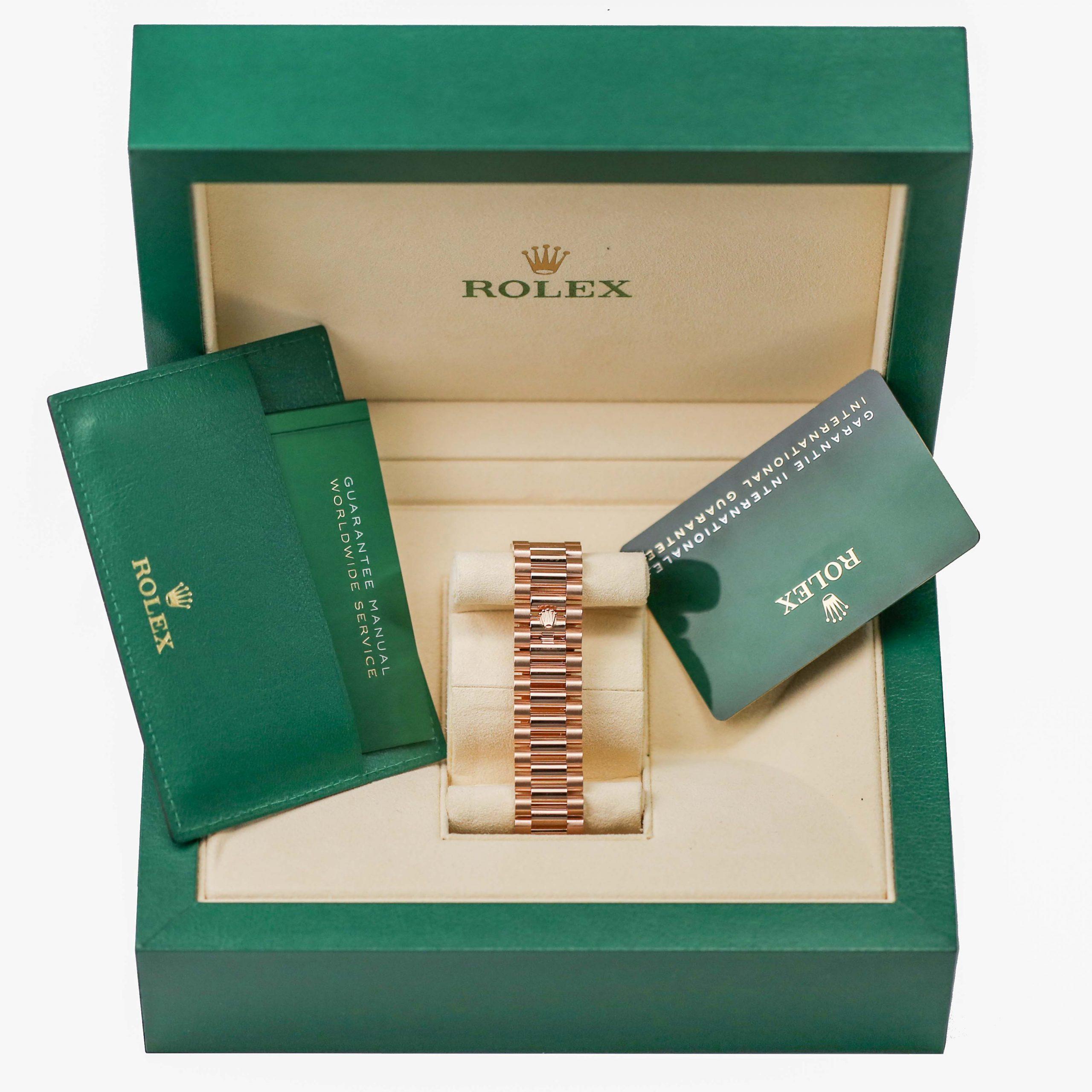 Đồng Hồ Rolex Day-Date 228235 40mm Nam Xanh Lá Xám