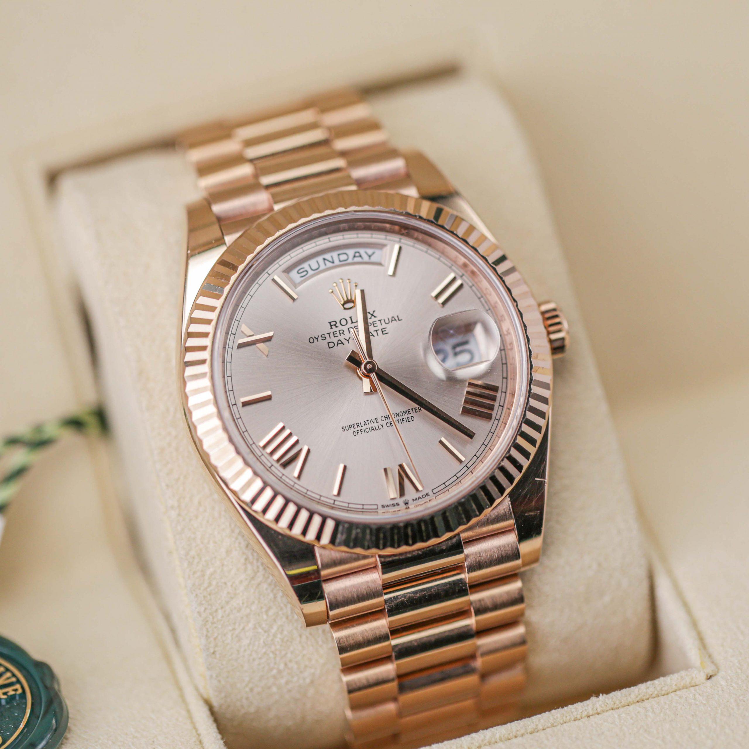 Đồng Hồ Rolex Day-Date Sundust 228235 Roman 40mm Nam Vàng Hồng