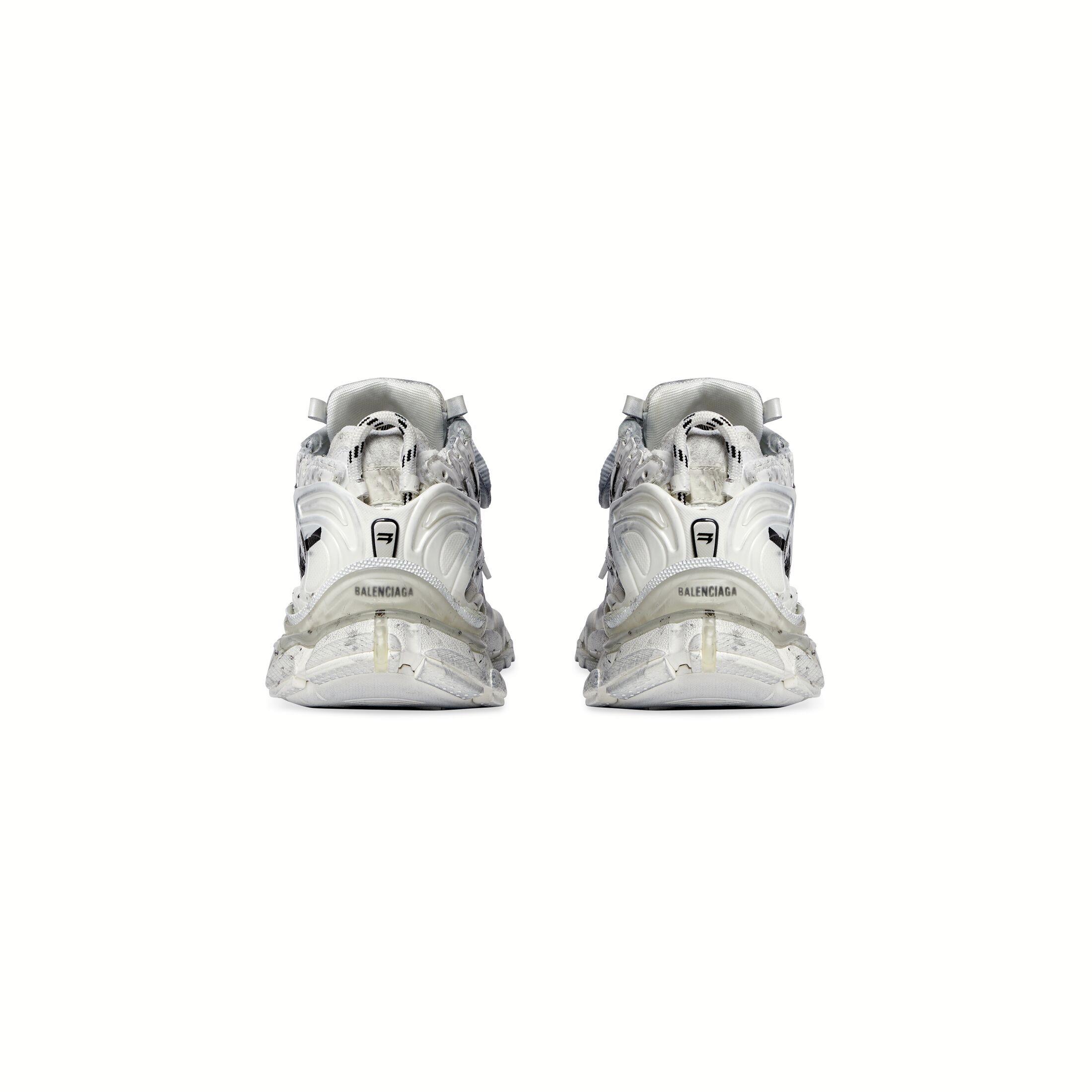 Giày Balenciaga Runner Graffiti Sneaker Nam Trắng Đen