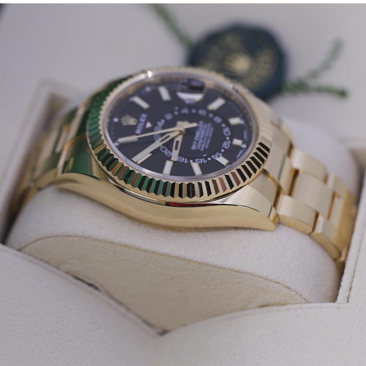 Đồng Hồ Rolex Sky Dweller 326938 42mm Nam Đen Vàng