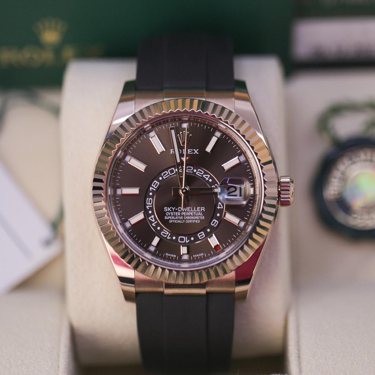 Đồng Hồ Rolex Sky-Dweller 326235 42mm Nam Nâu Vàng Hồng Đen