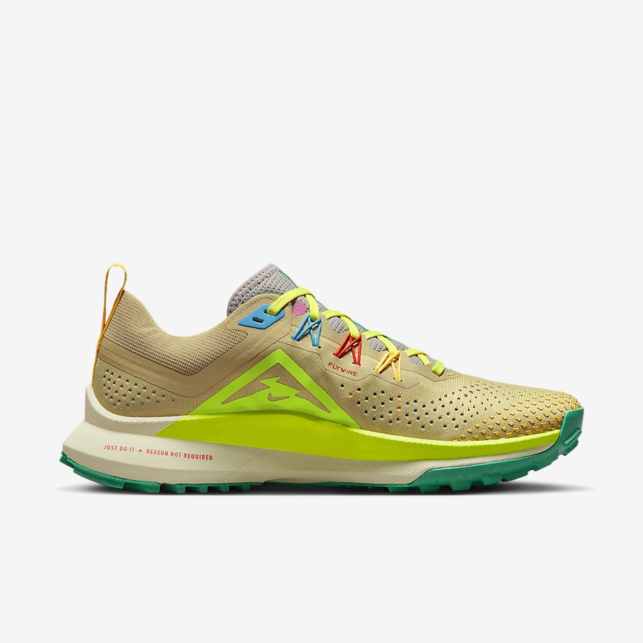 Giày Nike Pegasus Trail 4 Nữ Nâu