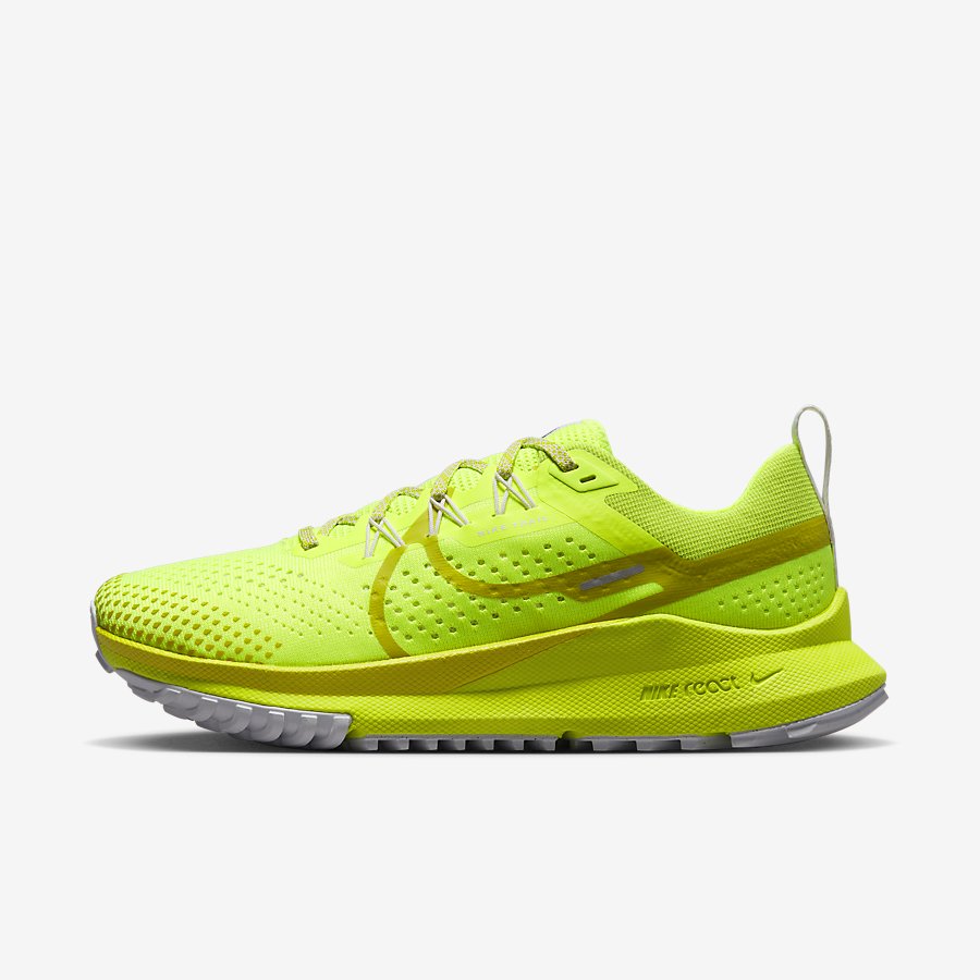 Giày Nike Pegasus Trail 4 Nữ Đỏ