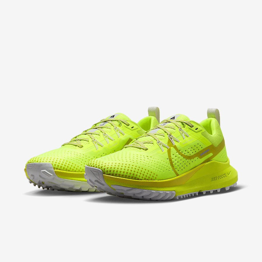 Giày Nike Pegasus Trail 4 Nữ Đỏ