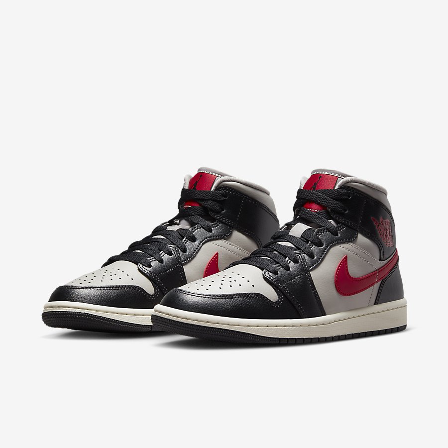 Giày Nike Air Jordan 1 Mid Nữ Đen Đỏ