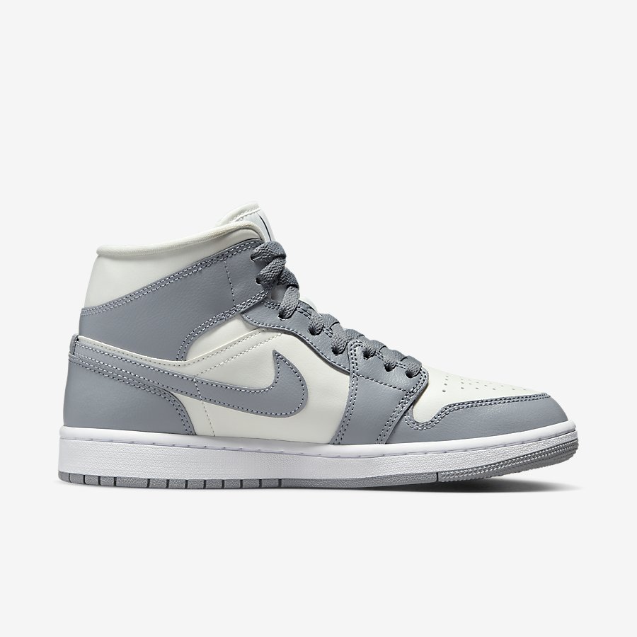 Giày Nike Air Jordan 1 Mid Nữ Trắng Xám