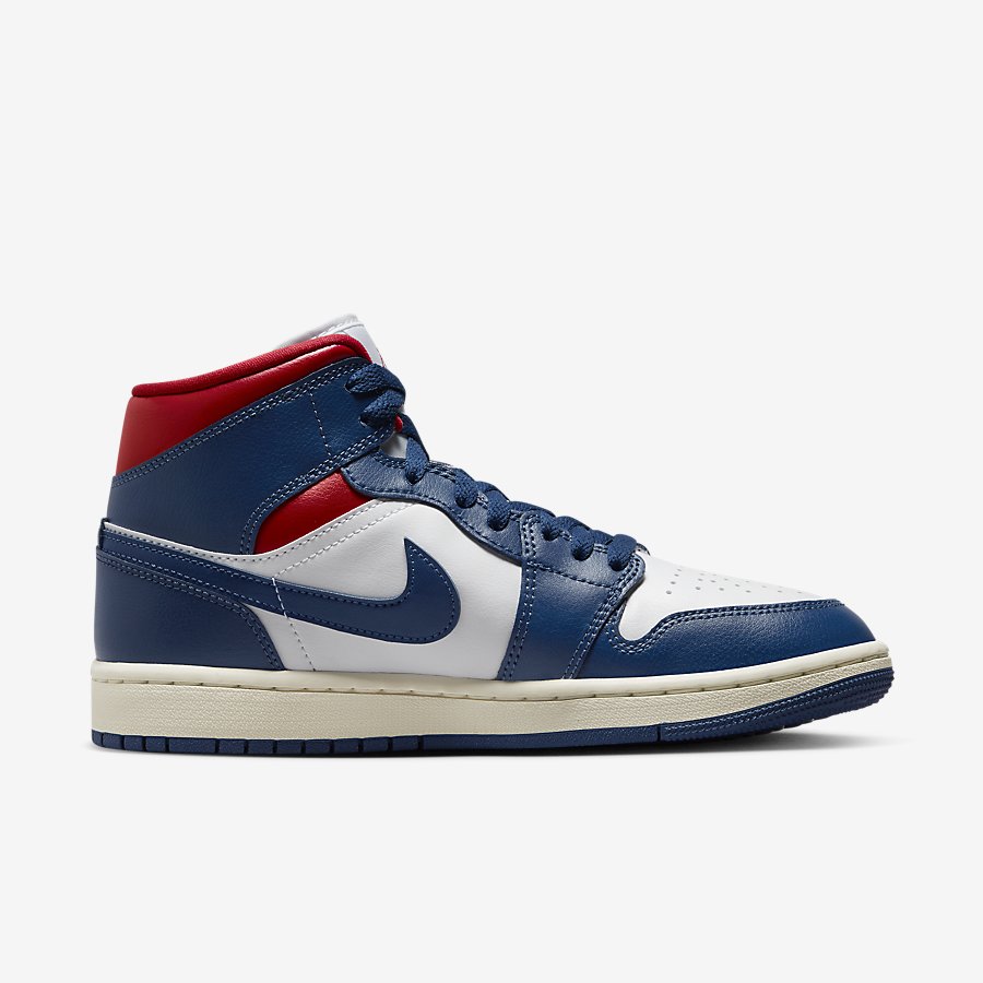 Giày Nike Air Jordan 1 Mid Nữ Trắng Xanh