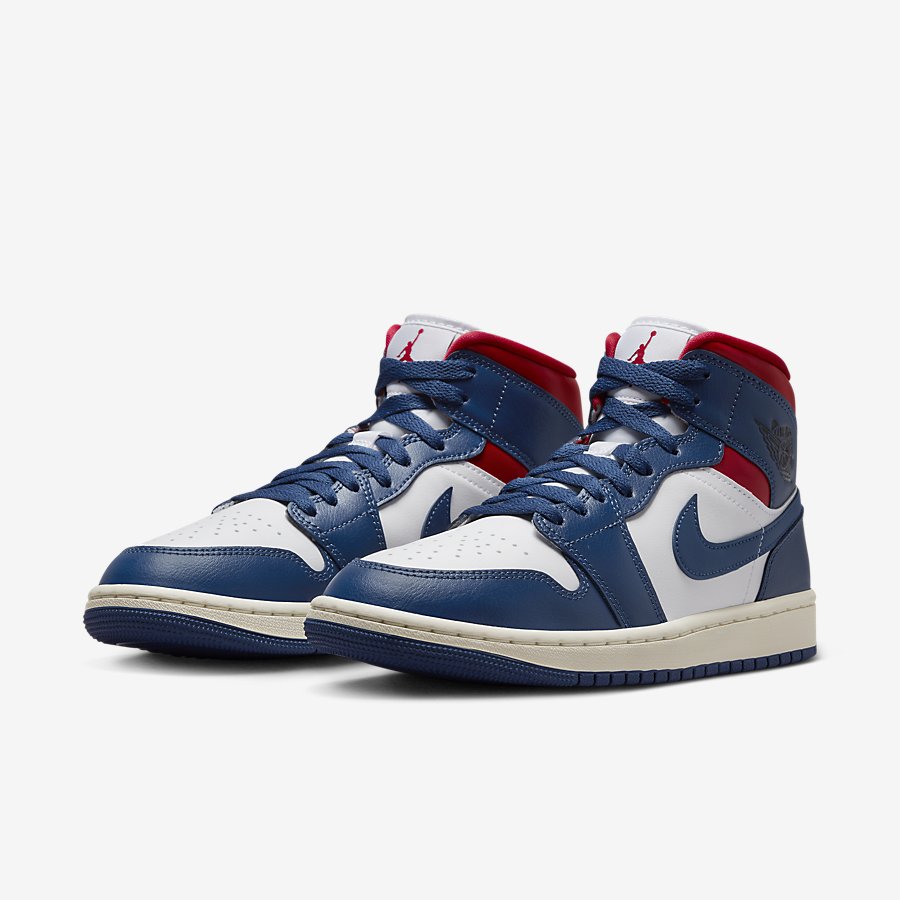 Giày Nike Air Jordan 1 Mid Nữ Trắng Xanh