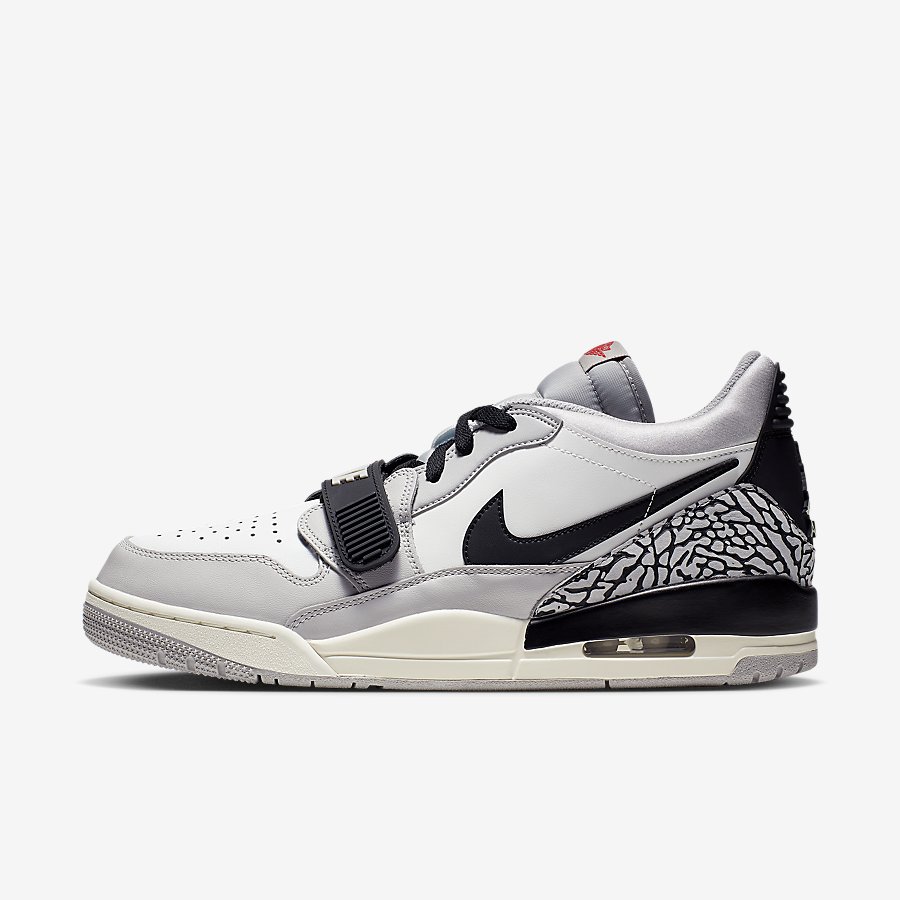 Giày Nike Air Jordan Legacy 312 Low Nam Trắng Đen