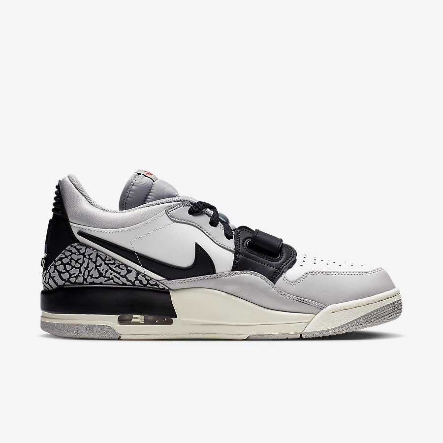 Giày Nike Air Jordan Legacy 312 Low Nam Trắng Đen