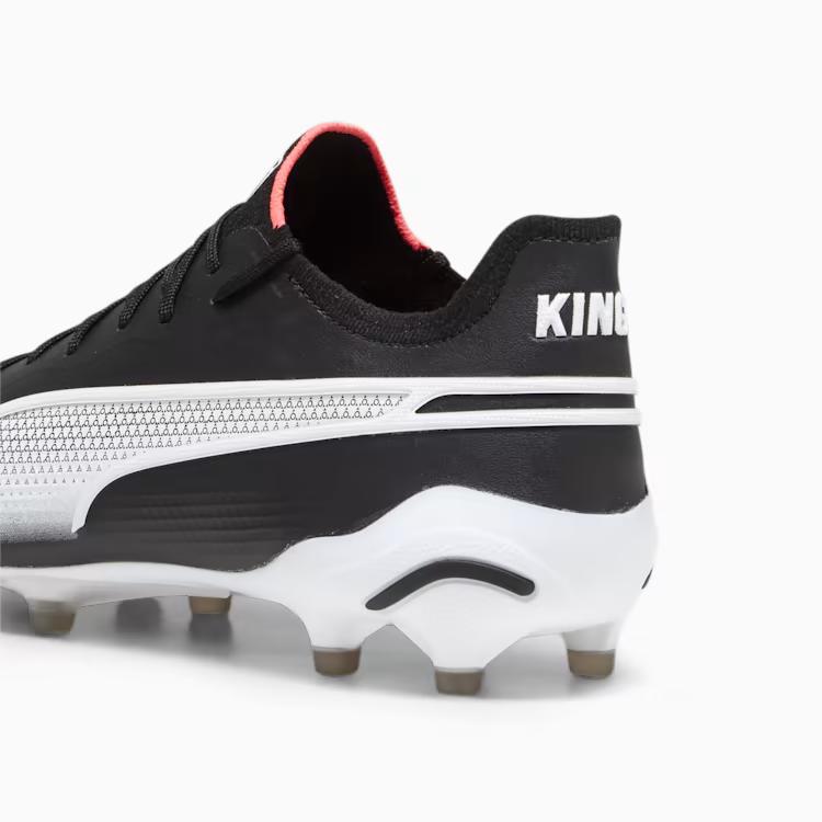 Giày Puma King Ultimate FG Nam Đen Trắng 